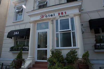 Hotel261