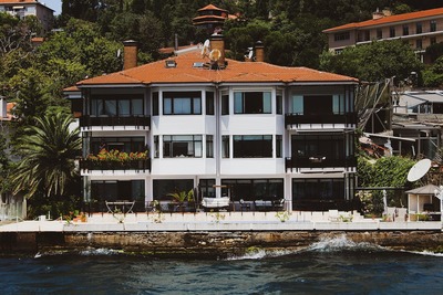 Joyce Valencia LH Emea