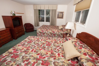 Two Bedroom Suite (2 Queen and 2 Dbl Beds)