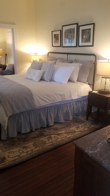 Sleds N Beds Lake View King Suite