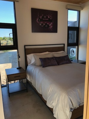 11D Champagne Lounge 