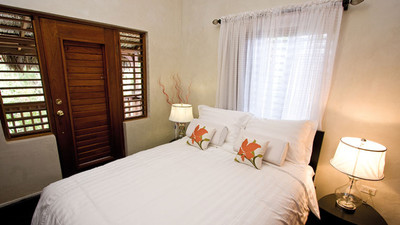 1-Bedroom Premium Cottage - Queen Bed Standard