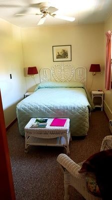 1 Queen Bed Room - Room Only