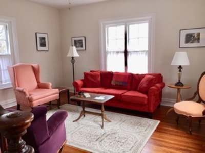 John Humphrey Suite - Queen Bed Standard