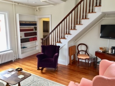 John Humphrey Suite - Queen Bed Standard