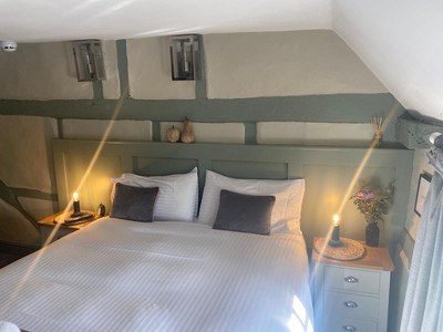 King Size Double w/ Bathroom