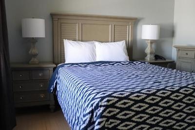 Double Queen Standard - Standard Rate