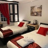 Room 2 Twin Room with En-suite-Street View Standard