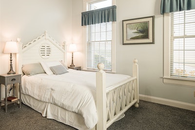 Blue Heron Suite Standard