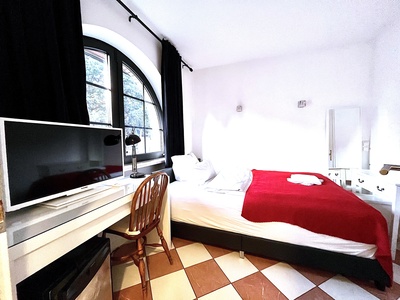 Student Double Shared Bath - Flex