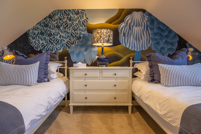 zWOODLANDS COTTAGE Standard