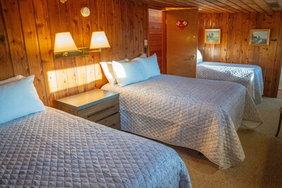 2 Full Size and 1 Twin Bed