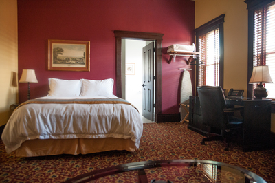 The Barker Room - Queen Standard