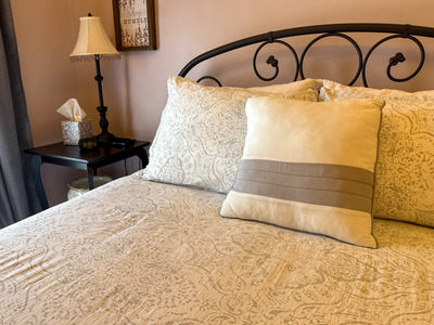 Goff Guestroom Standard